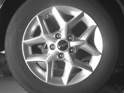 Used 2025 Kia Soul LX w/ LX Technology Package FWD image 15