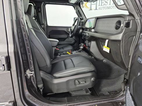 Used 2026 Jeep Wrangler Unlimited Rubicon 392 AWD/4WD image 35