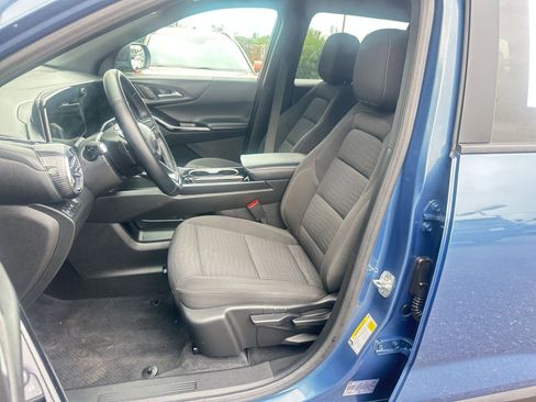 Used 2025 Chevrolet Equinox LT image 36