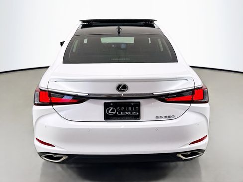 Certified 2022 Lexus ES 350 w/ Premium Package image 6