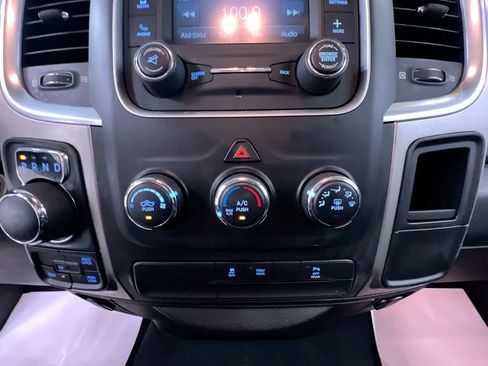 Used 2019 RAM 1500 Warlock AWD/4WD image 25