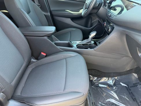 Used 2023 Buick Encore GX Preferred AWD/4WD image 11