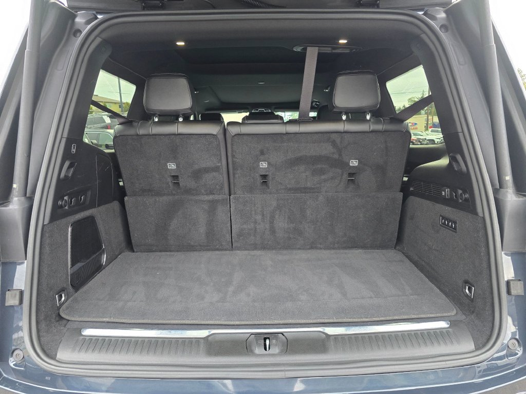 Used 2023 Jeep Grand Wagoneer 4WD w/ Flexible Seating Group image 15