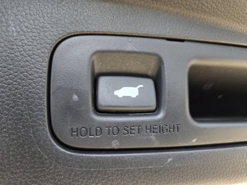 Used 2024 Honda CR-V EX-L image 29