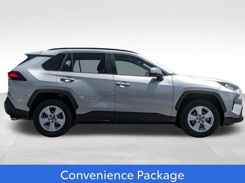 Used 2020 Toyota RAV4 XLE w/ Convenience Package AWD/4WD image 8