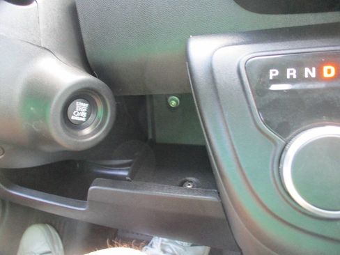 Used 2024 RAM ProMaster 3500 w/ Delivery Van Package FWD image 20