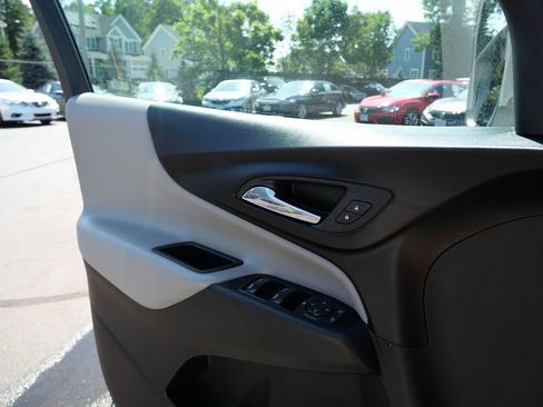 Used 2019 Chevrolet Equinox LT AWD/4WD image 15