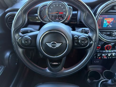Used 2018 MINI Cooper S FWD image 18