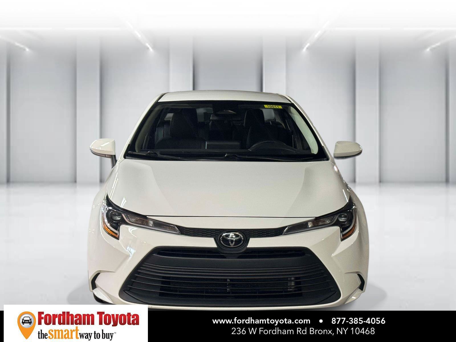 Used 2023 Toyota Corolla LE FWD image 2