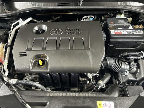 Used 2020 Toyota C-HR LE FWD image 11