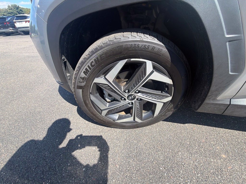 Certified 2023 Hyundai Tucson Limited AWD/4WD image 9