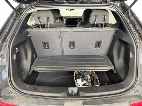 Used 2022 Chevrolet Bolt EUV LT w/ Driver Confidence Package image 10