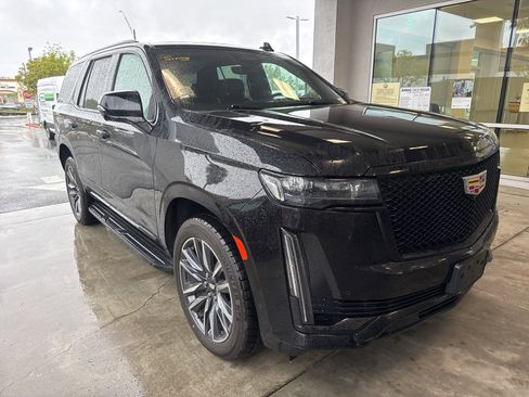Used 2023 Cadillac Escalade Sport image 4