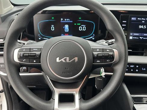 Used 2023 Kia Sportage LX AWD/4WD image 14