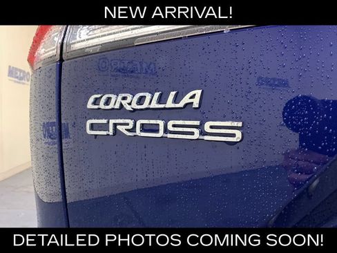 Used 2022 Toyota Corolla Cross LE AWD/4WD image 18
