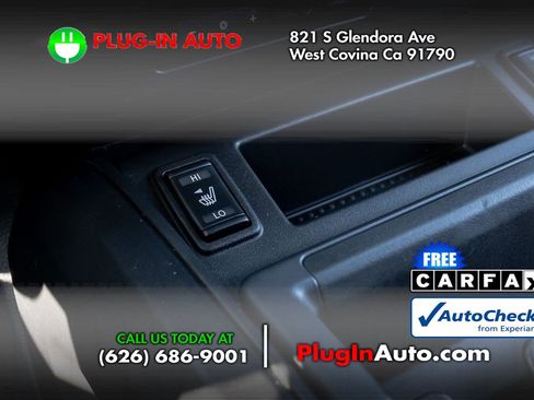 Used 2023 Nissan Titan SV w/ SV Convenience Package image 28