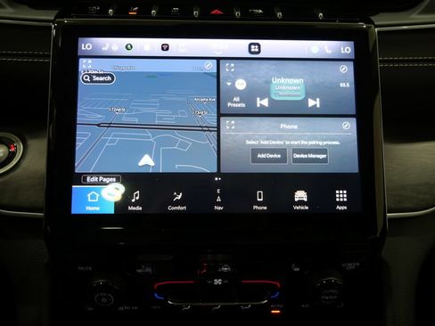 Used 2023 Jeep Grand Cherokee L Limited w/ Black Appearance Package AWD/4WD image 22