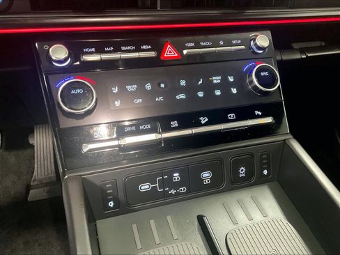 Used 2025 Hyundai Santa Fe Calligraphy image 26