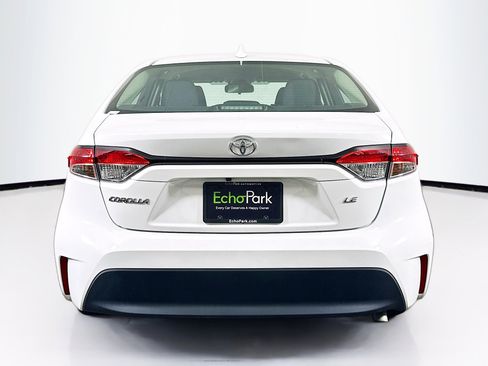 Used 2024 Toyota Corolla LE image 7