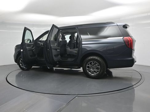 Certified 2025 Ford Expedition Max Active AWD/4WD image 35