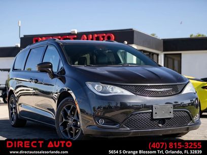 Used 2019 Chrysler Pacifica Touring-L w/ Advanced Safetytec Group
