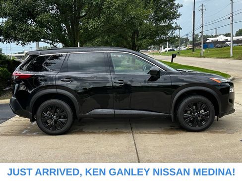 Certified 2023 Nissan Rogue SV w/ SV Premium B Package AWD/4WD image 2