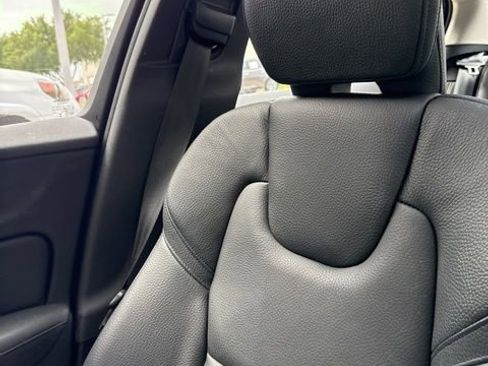 Used 2024 Volvo S60 B5 Plus FWD image 7