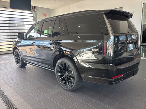 Used 2026 Cadillac Escalade Platinum Sport image 3