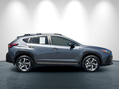 Used 2024 Subaru Crosstrek 2.0i Premium image 3