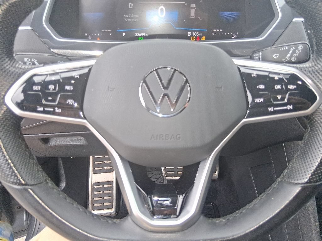 Used 2024 Volkswagen Tiguan SE R-Line AWD/4WD image 14