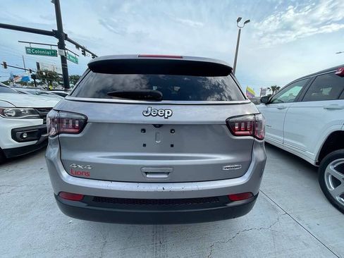 Used 2020 Jeep Compass Latitude AWD/4WD image 7