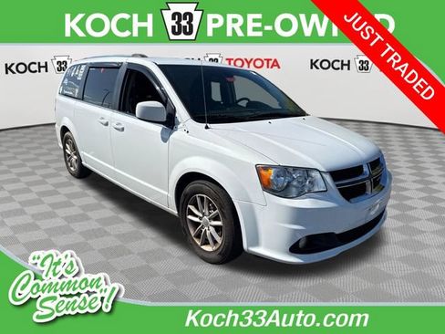 Used 2018 Dodge Grand Caravan SXT FWD image 1