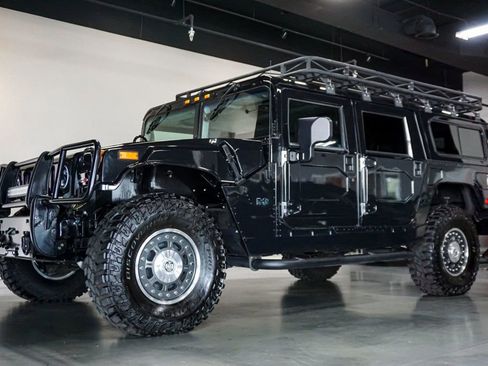 Used 2006 HUMMER H1 4-Door Wagon AWD/4WD image 3