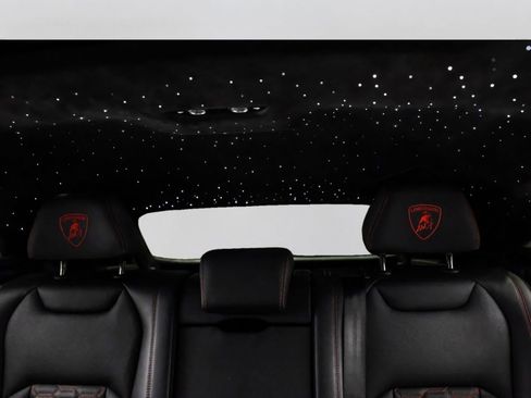 Used 2021 Lamborghini Urus AWD/4WD image 29