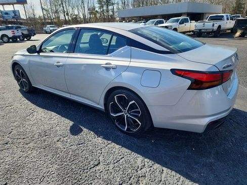 Used 2024 Nissan Altima 2.5 SR image 3