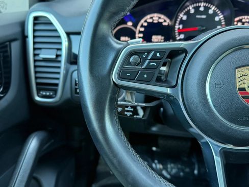 Used 2019 Porsche Cayenne image 17
