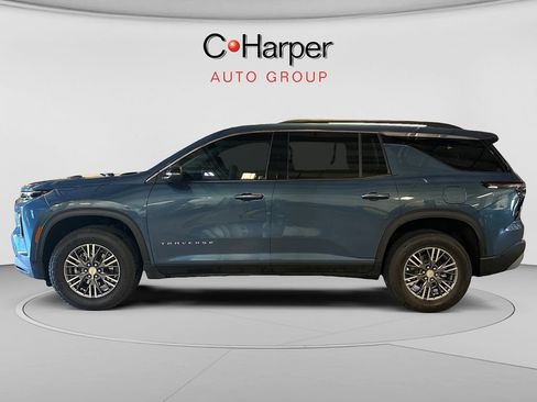 Used 2025 Chevrolet Traverse LT AWD/4WD image 6