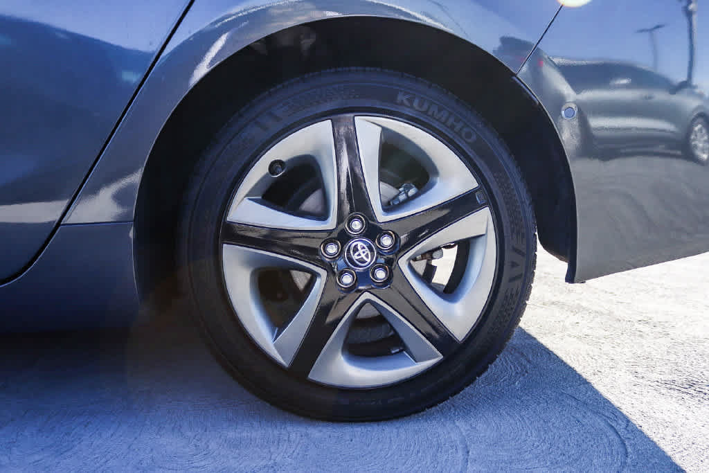 Used 2020 Toyota Prius Limited FWD image 10