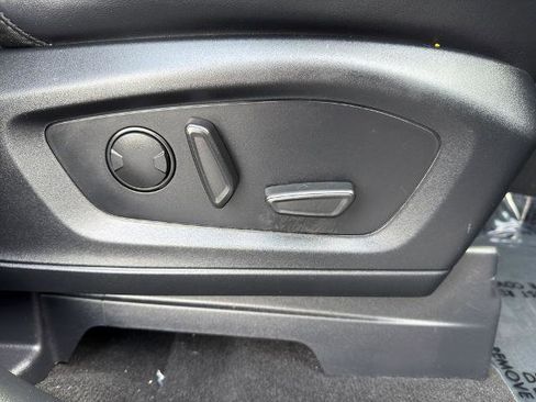 Certified 2025 Ford Explorer ST-Line w/ ST-Line Street Pack image 10