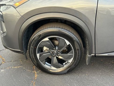 Certified 2025 Nissan Rogue SV image 12