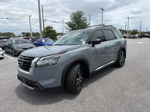 Used 2024 Nissan Pathfinder Platinum w/ Cargo Package FWD image 3