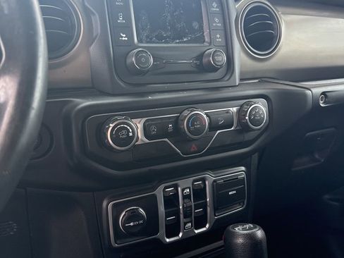 Used 2018 Jeep Wrangler Unlimited Sport S image 14