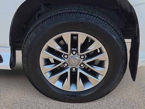 Used 2015 Lexus GX 460 Luxury AWD/4WD image 8
