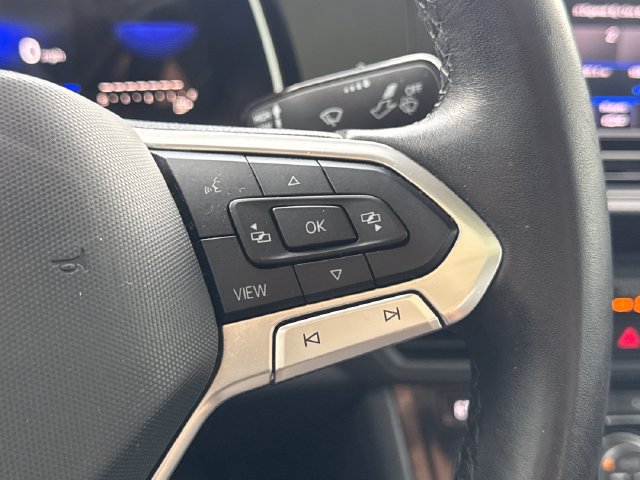 Used 2023 Volkswagen Jetta SE w/ Panoramic Sunroof Package FWD image 32
