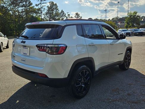 New 2026 Jeep Compass Latitude image 12