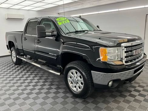 Used 2014 GMC Sierra 3500 SLT AWD/4WD image 3