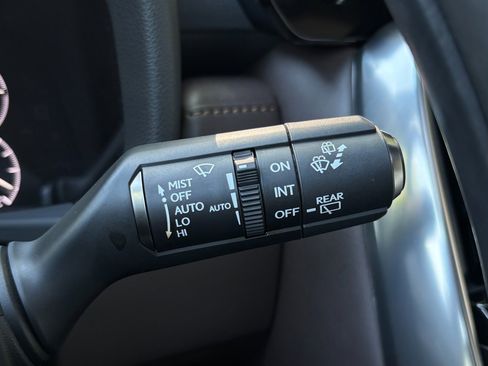 Used 2022 Lexus LX 600 4WD w/ Accessory Package (Z1) image 38
