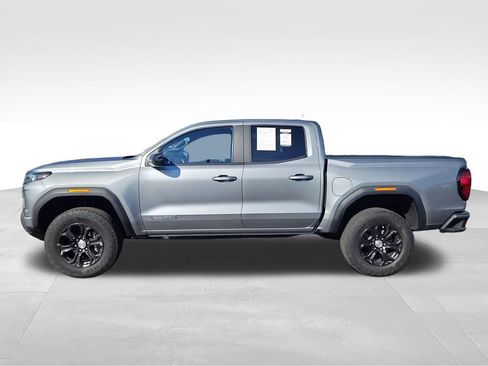 Used 2024 GMC Canyon Elevation RWD image 2