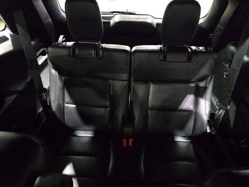Used 2020 Ford Explorer XLT w/ Equipment Group 202A AWD/4WD image 29