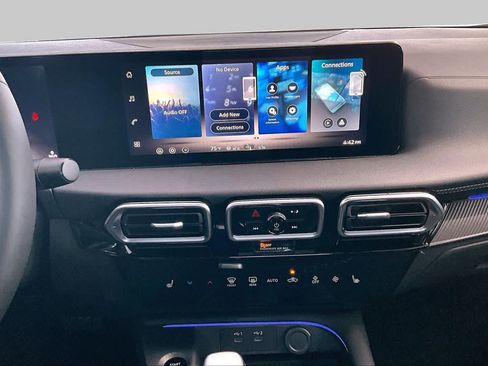 New 2026 Nissan Sentra SV w/ SV Convenience Package FWD image 6